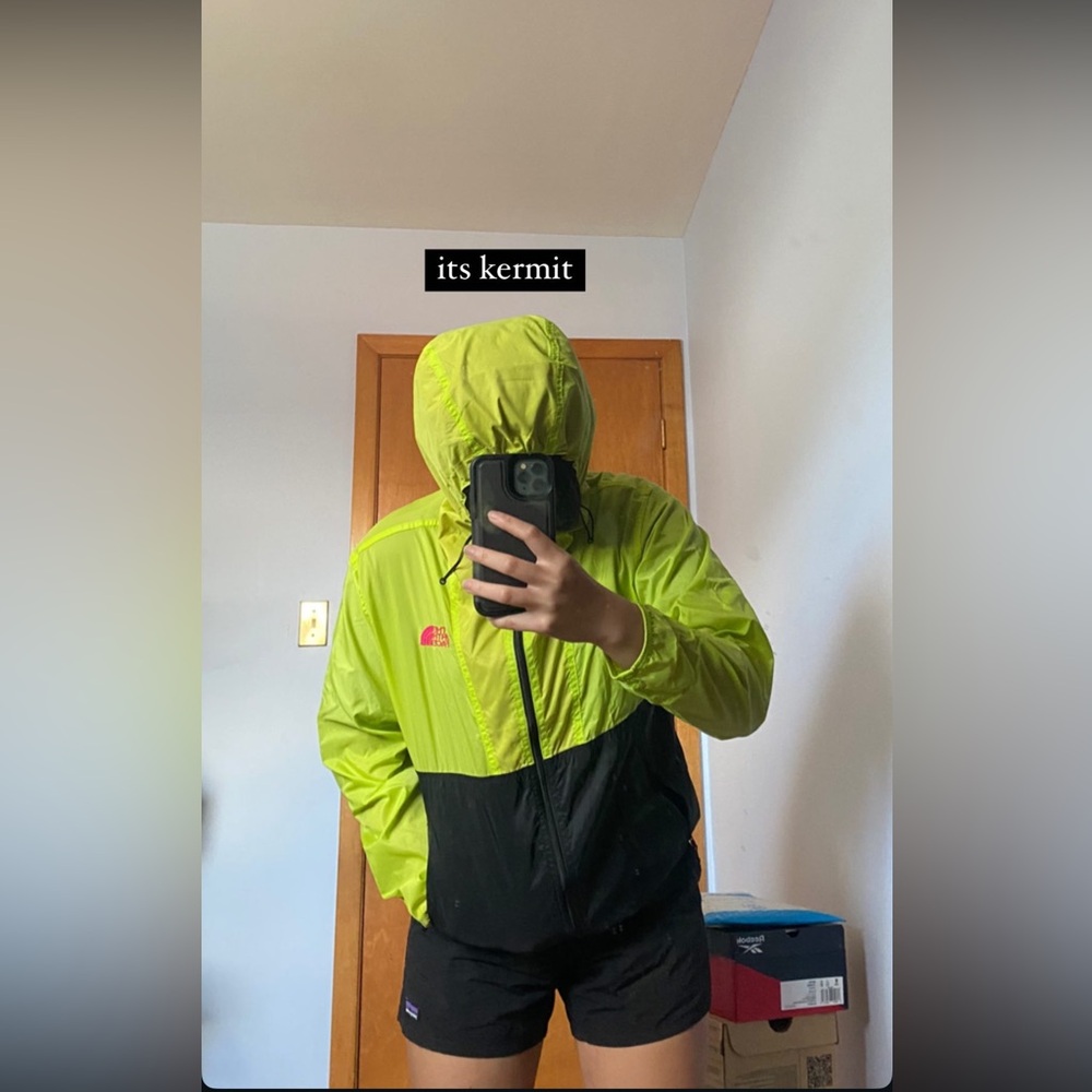 The North Face Windbreaker Packable PINK + GREEN kermit colored vintage XS